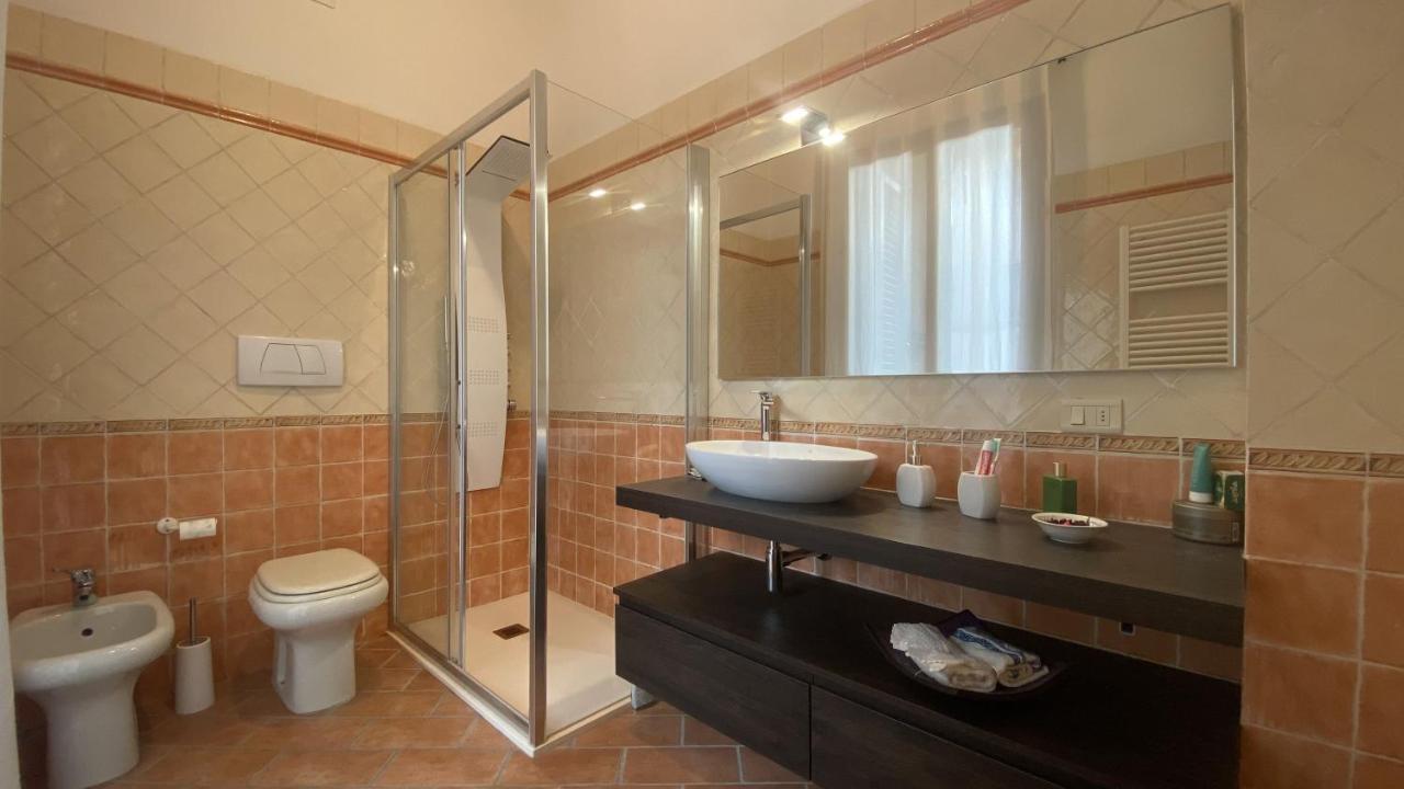 Indipendent Studio Apartment With Terrace - Parking Floransa Dış mekan fotoğraf