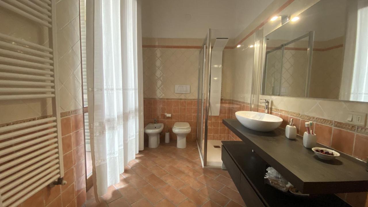 Indipendent Studio Apartment With Terrace - Parking Floransa Dış mekan fotoğraf