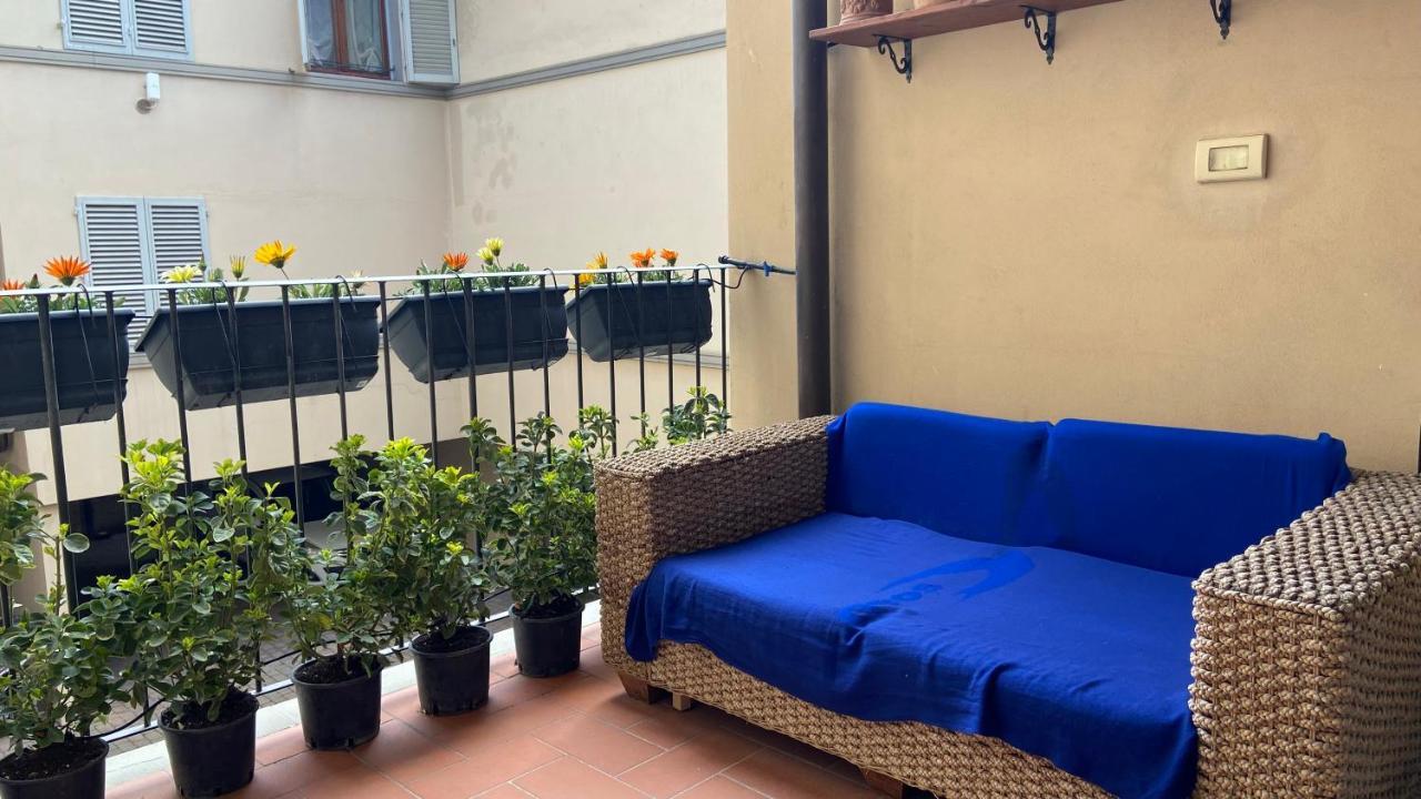 Indipendent Studio Apartment With Terrace - Parking Floransa Dış mekan fotoğraf