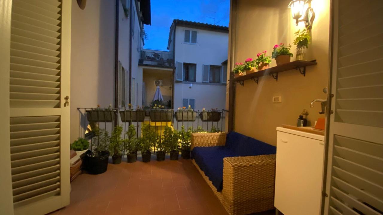 Indipendent Studio Apartment With Terrace - Parking Floransa Dış mekan fotoğraf