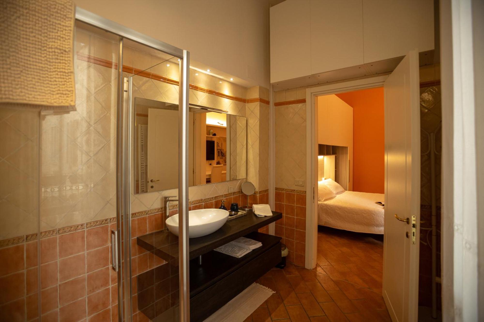 Indipendent Studio Apartment With Terrace - Parking Floransa Dış mekan fotoğraf
