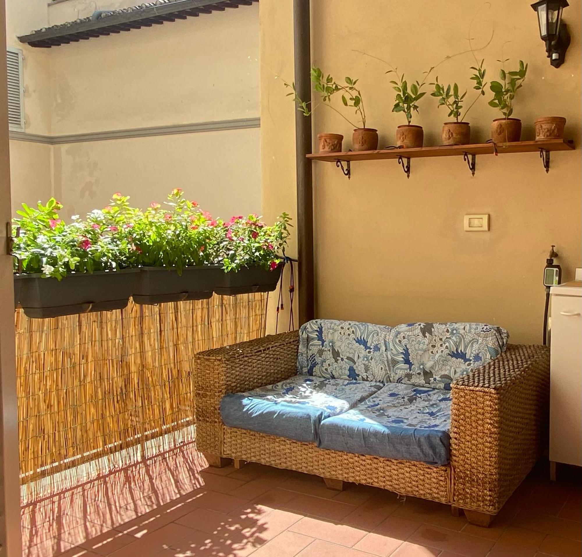 Indipendent Studio Apartment With Terrace - Parking Floransa Dış mekan fotoğraf