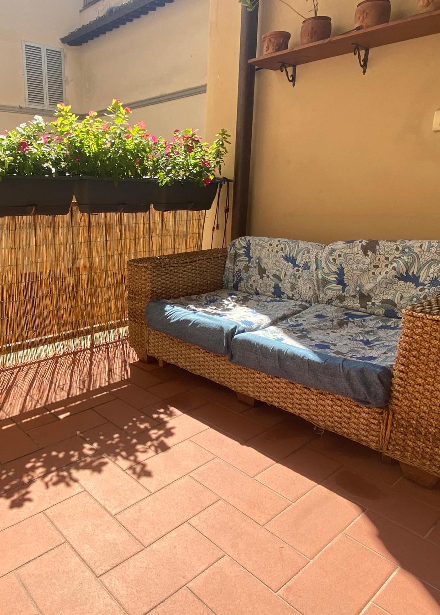 Indipendent Studio Apartment With Terrace - Parking Floransa Dış mekan fotoğraf