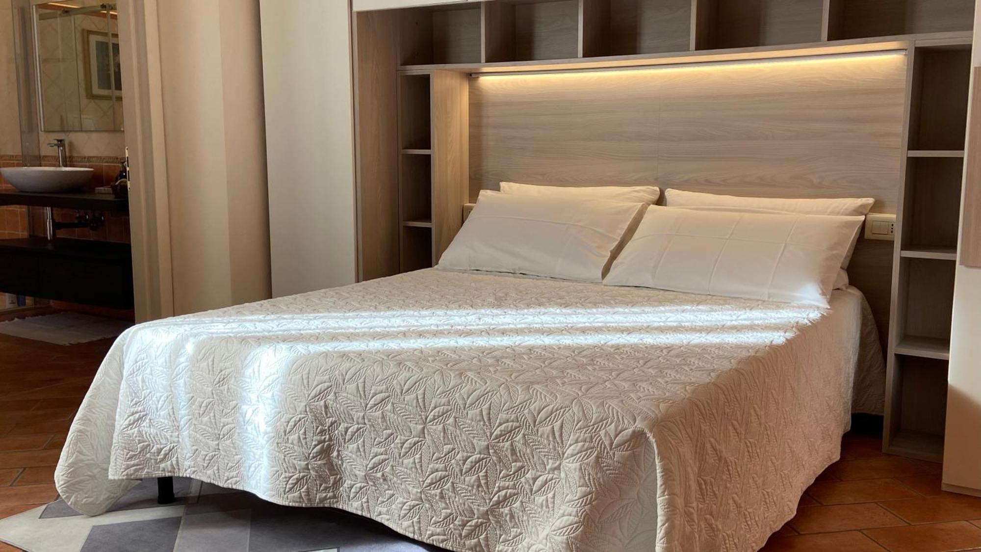 Indipendent Studio Apartment With Terrace - Parking Floransa Dış mekan fotoğraf